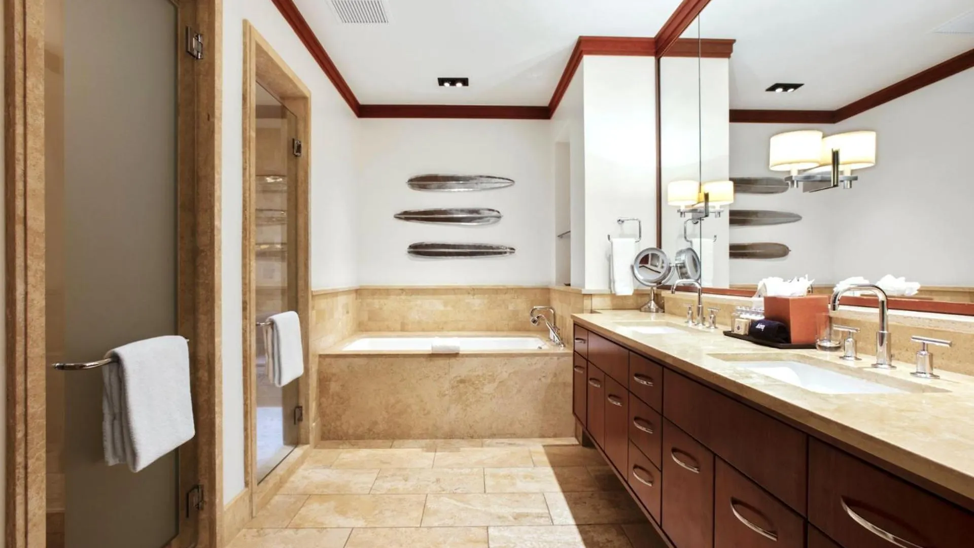 Kbm Resorts Free Car Hale Mala At Montage Kapalua Bay Includes Daily Housekeeping Spa Kahana 0*,