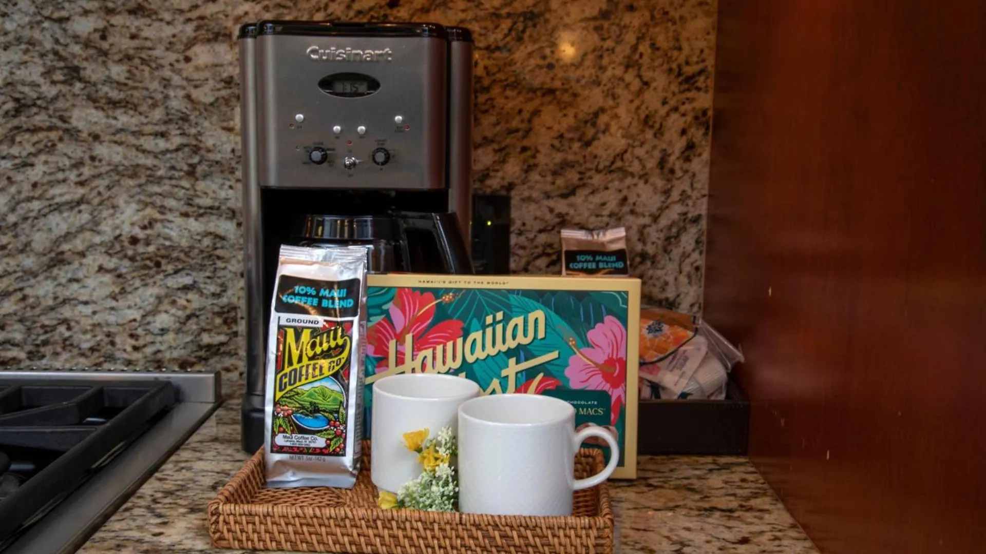 Kbm Resorts Free Car Hale Mala At Montage Kapalua Bay Includes Daily Housekeeping Spa Kahana 0*,  United States